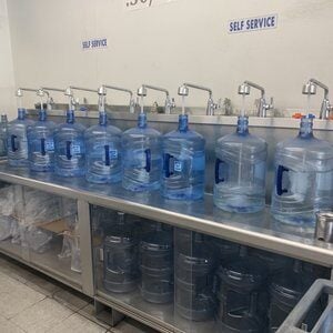 Cara Memilih Peralatan Dispenser Air yang Tepat untuk Bisnis Air Isi Ulang